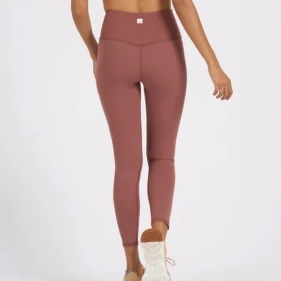 Vuori Pants - Vuori Studio Pocket Legging in Rosewood